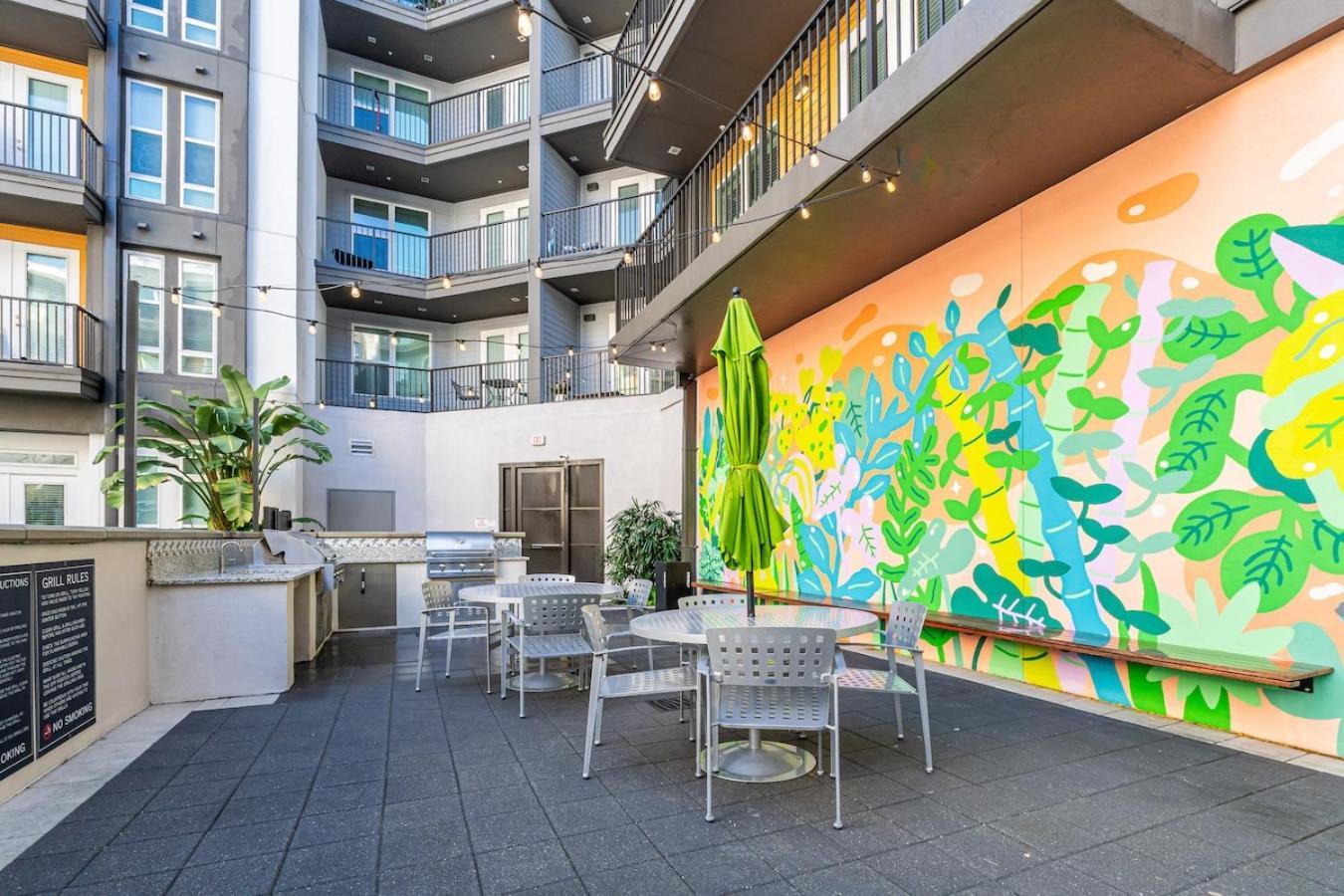 Stylish 1 Bed In Downtown St Pete W Free Parking Lägenhet St. Petersburg Exteriör bild
